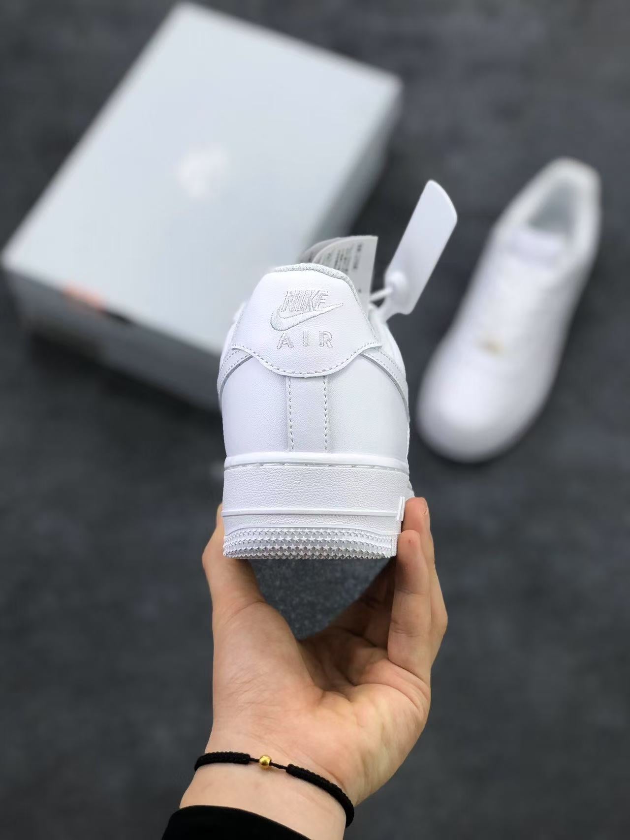 福利特价158 真标头层皮！Air Force 1 Mid 空军